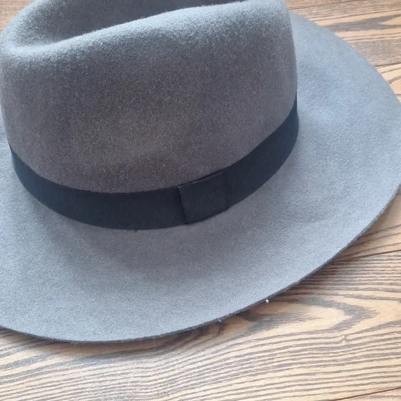 Gray Wide Brim Fedora Festival Hat - Picture 2 of 3